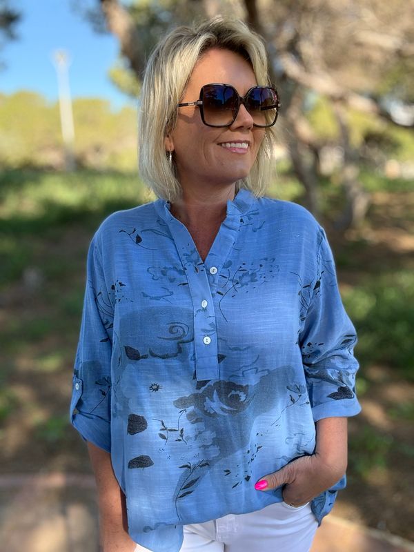 Maggie shirt flower
