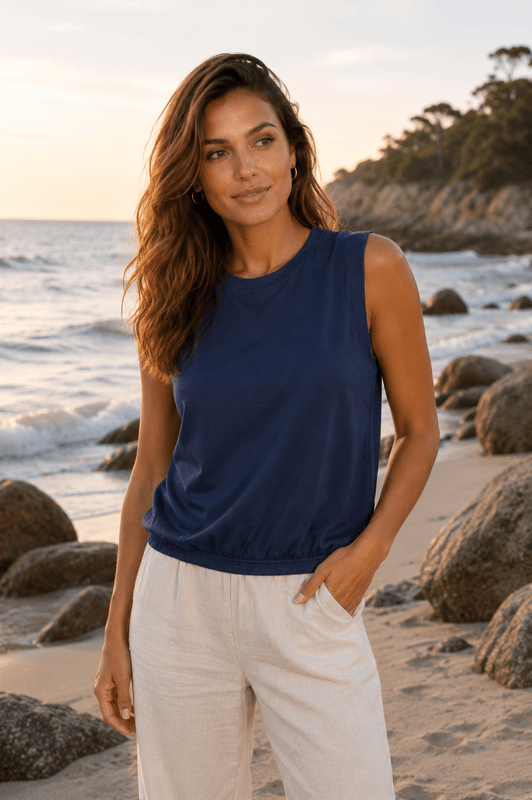 LIANA Topp – Navy Blazer