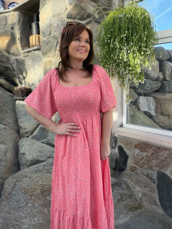 SARA GAGE ​​BLEKKKJOLE